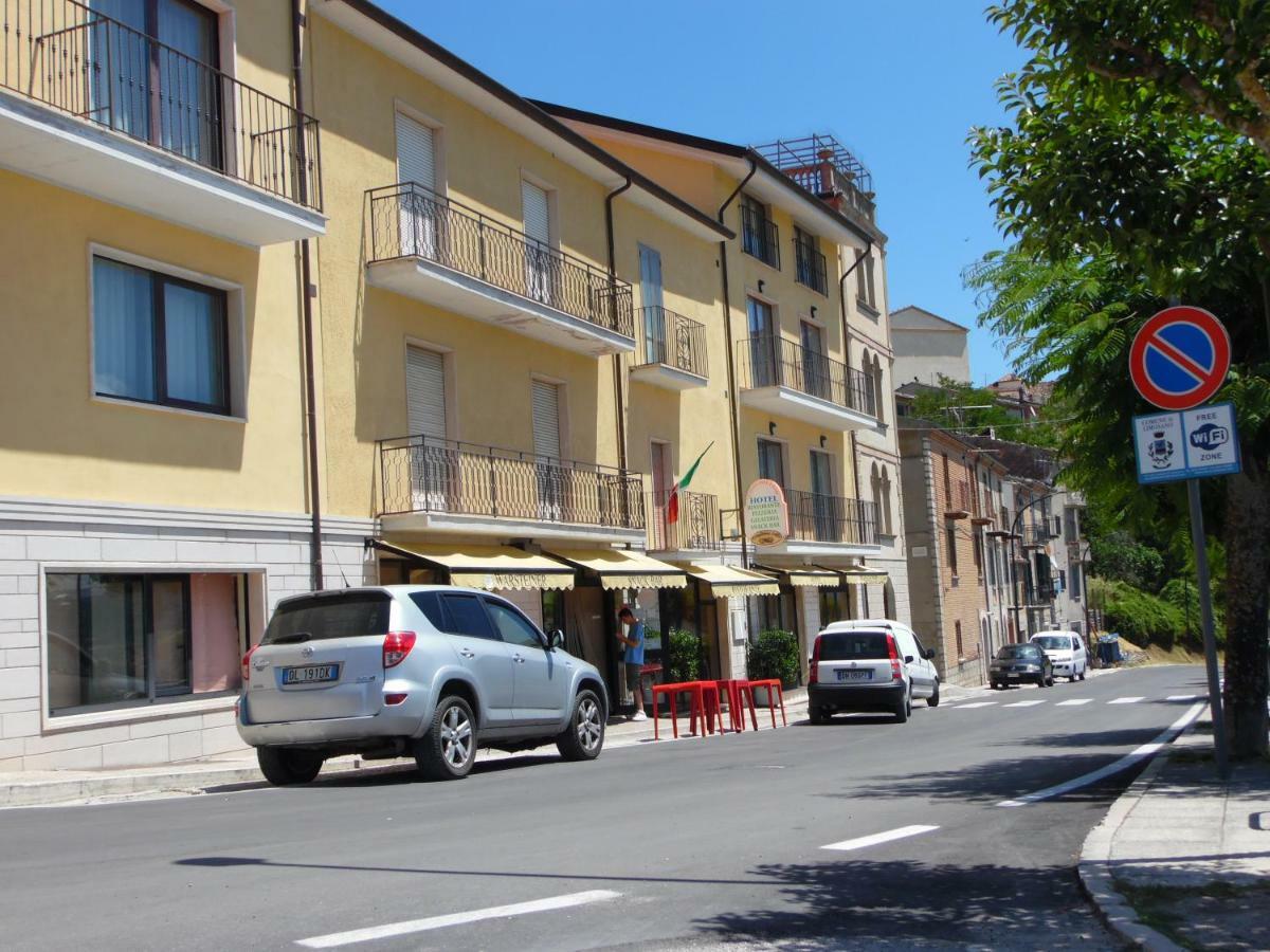 Limosano Hotel Coste Del Lago מראה חיצוני תמונה