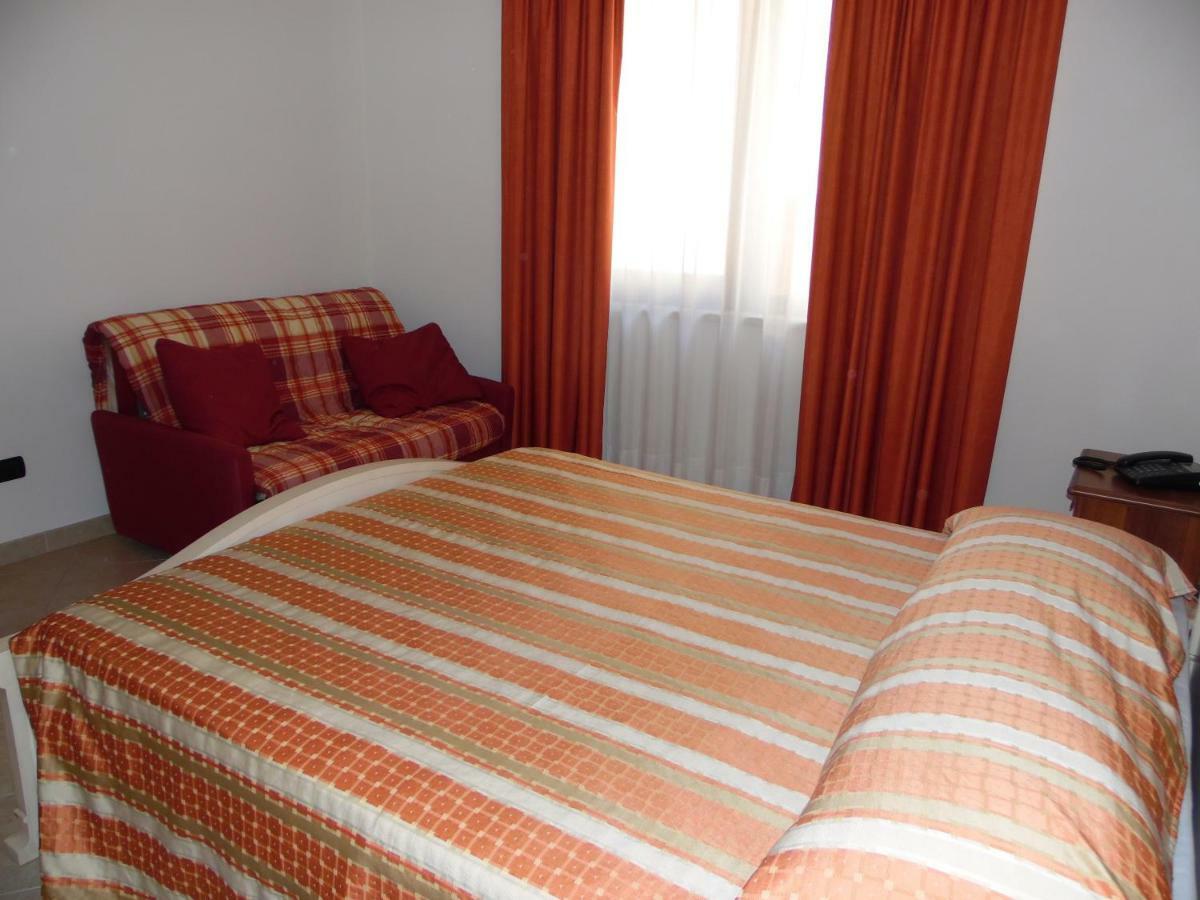 Limosano Hotel Coste Del Lago מראה חיצוני תמונה